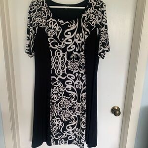 Sami & Jo Black and White Swirl Midi Dress